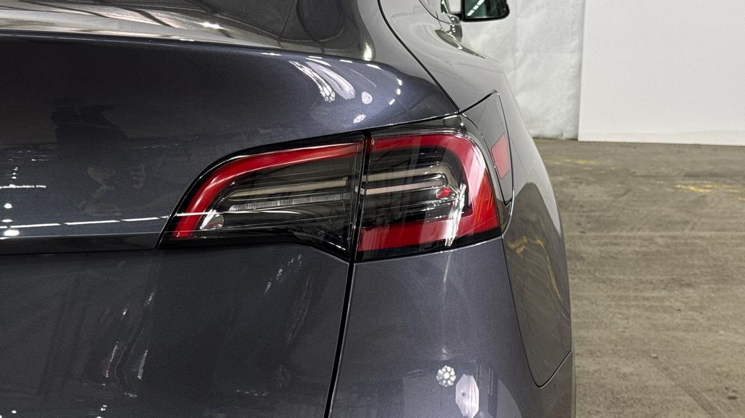 2023 Tesla Model Y Rear-wheel Drive, Automatic, 34647 km, Badge (Boot Right Side)