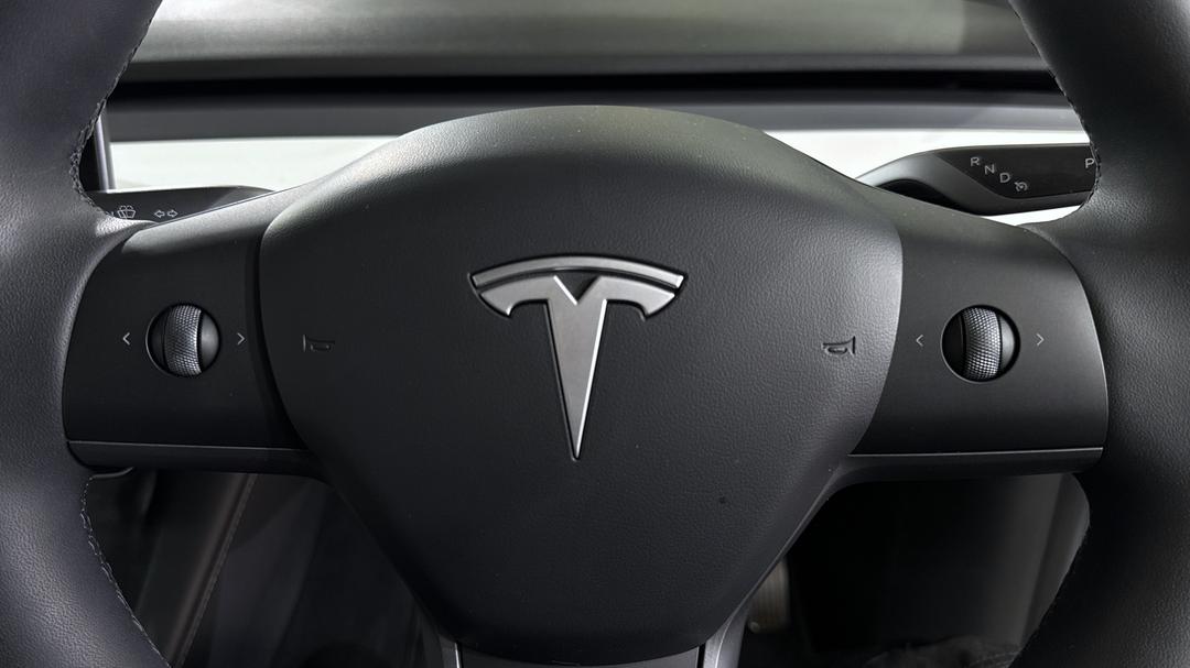 2023 Tesla Model Y Rear-wheel Drive, Automatic, 34647 km, Utility Switches/Buttons