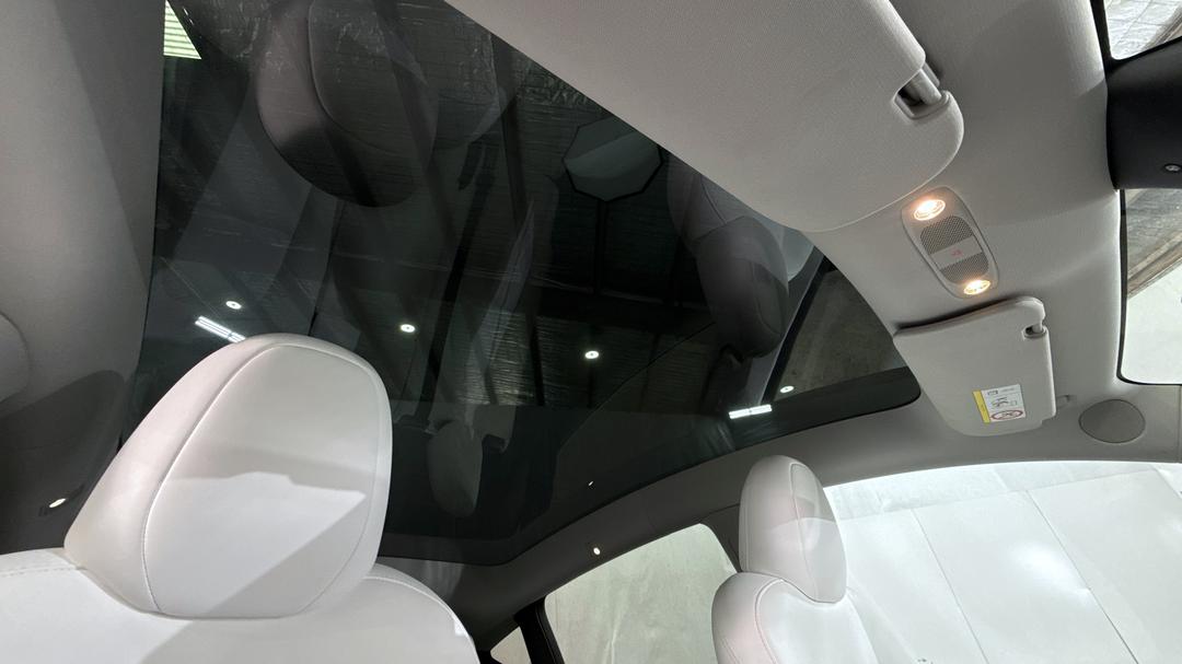 2023 Tesla Model Y Rear-wheel Drive, Automatic, 34647 km, Interior Sunroof/Moonroof