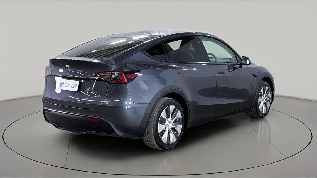 2023 Tesla Model Y Rear-wheel Drive, Automatic, 34647 km, Right Back Diagonal (45- Degree) View