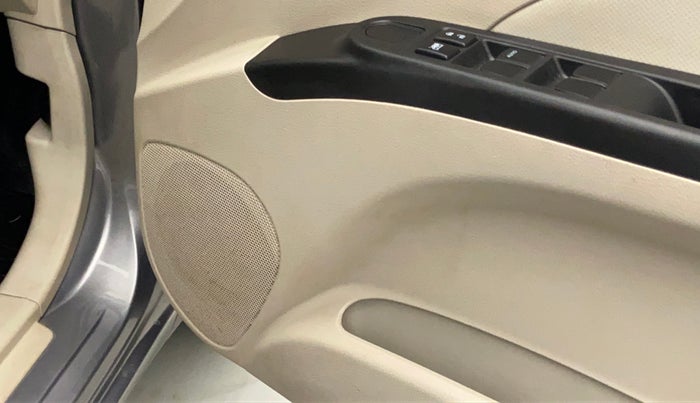 2019 Maruti Celerio VXI AGS, Petrol, Automatic, 25,370 km, Infotainment system - Front speakers missing / not working
