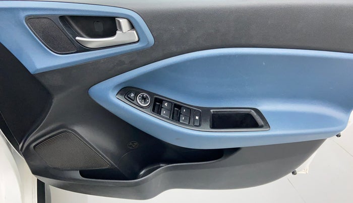 2015 Hyundai i20 Active 1.2 S, Petrol, Manual, 67,979 km, Driver Side Door Panels Control