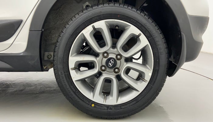 2015 Hyundai i20 Active 1.2 S, Petrol, Manual, 67,979 km, Left Rear Wheel