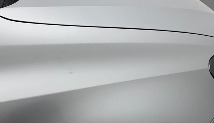 2014 Volkswagen Polo HIGHLINE1.2L, Petrol, Manual, 52,215 km, Right fender - Slightly dented