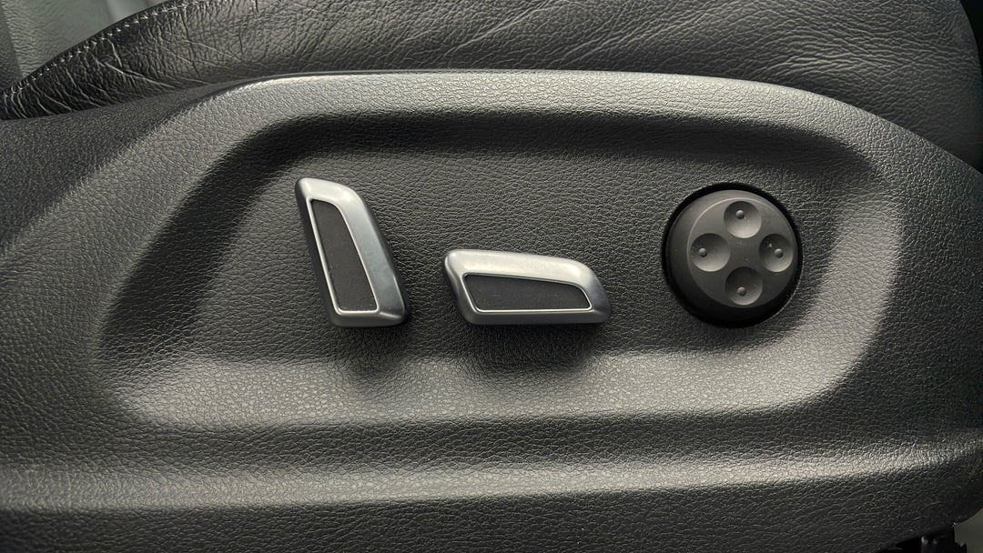 2016 Audi Q5 2.0 Tdi Quattro, Automatic, 126603 km, Drivers Side Adjustment Panel