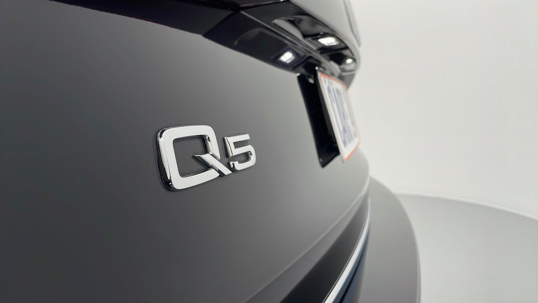 2016 Audi Q5 2.0 Tdi Quattro, Automatic, 126603 km, Badge (Boot Left Side)