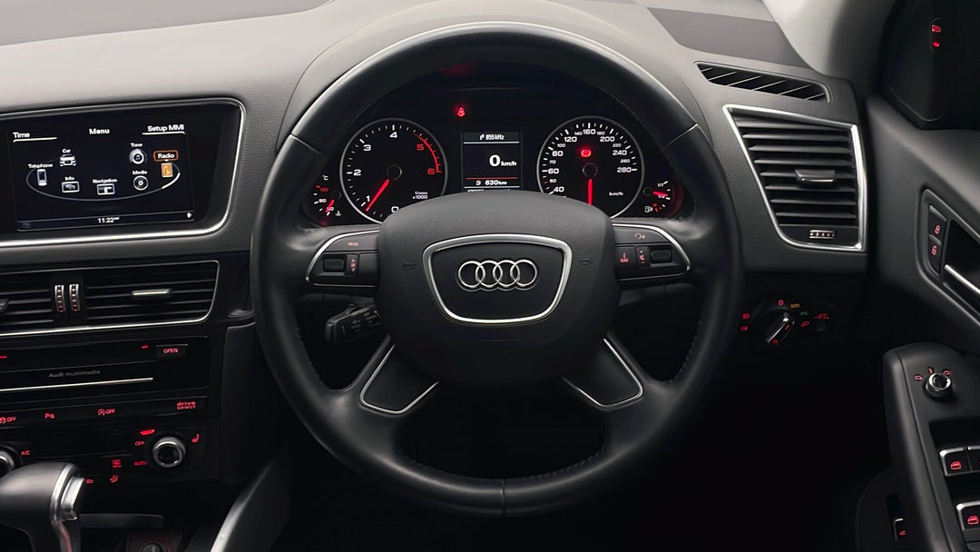 2016 Audi Q5 2.0 Tdi Quattro, Automatic, 126603 km, Steering Wheel Close-up