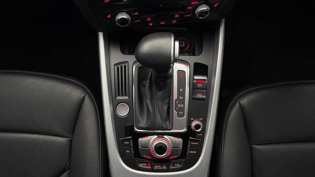 2016 Audi Q5 2.0 Tdi Quattro, Automatic, 126603 km, Gear Lever 