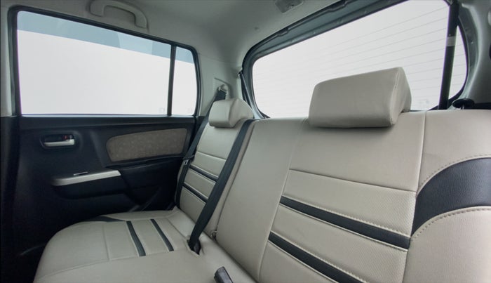 2016 Maruti Wagon R 1.0 VXI, Petrol, Manual, 32,329 km, Right Side Rear Door Cabin