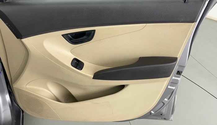 2013 Hyundai Eon ERA +, Petrol, Manual, 19,132 km, Driver Side Door Panels Control