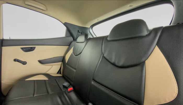2013 Hyundai Eon ERA +, Petrol, Manual, 19,132 km, Right Side Rear Door Cabin