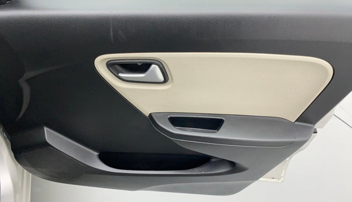 2020 Maruti Alto LXI, Petrol, Manual, 5,250 km, Driver Side Door Panels Control