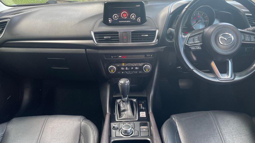2018 Mazda 3 Sp25 Gt, Automatic, 113513 km, Center Console