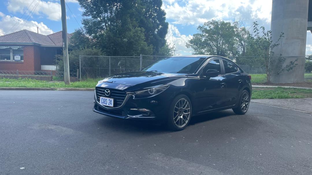 2018 Mazda 3 Sp25 Gt, Automatic, 113513 km, Left Front Diagonal (45- Degree) View