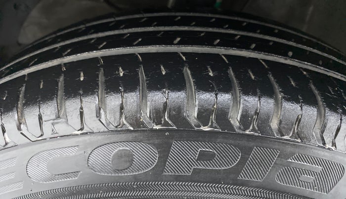 2019 Maruti Dzire VXI, Petrol, Manual, 52,012 km, Left Front Tyre Tread