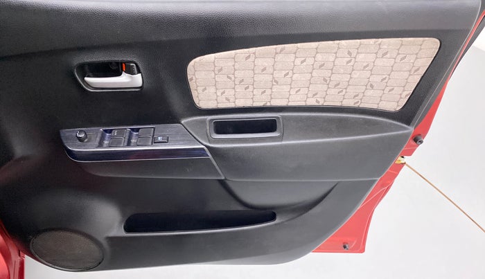 2015 Maruti Wagon R 1.0 VXI, Petrol, Manual, 42,400 km, Driver Side Door Panels Control