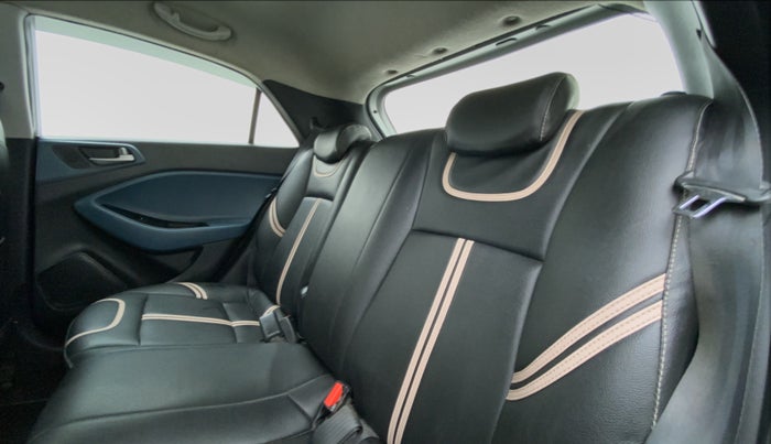 2015 Hyundai i20 Active 1.4 SX, Diesel, Manual, 58,332 km, Right Side Rear Door Cabin