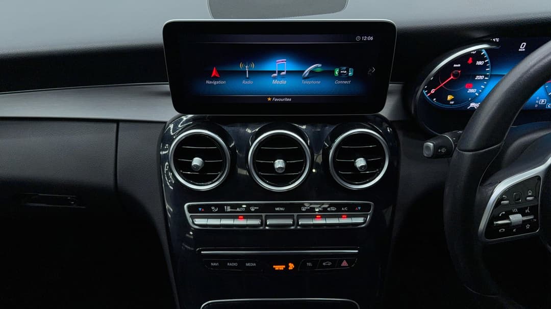 2018 Mercedes-benz C300 C300, Automatic, 72589 km, Center Console