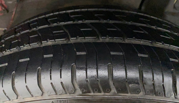 2012 Toyota Etios Liva GD, Diesel, Manual, 38,591 km, Right Rear Tyre Tread