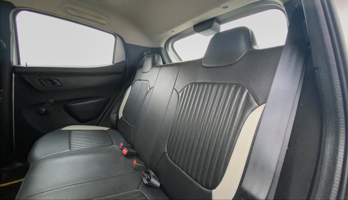 2018 Renault Kwid 1.0 RXT, Petrol, Manual, 18,392 km, Right Side Rear Door Cabin