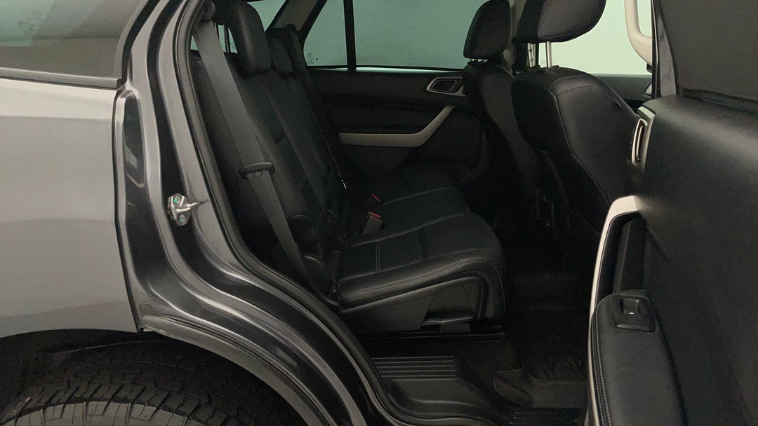 2021 Ford Everest Trend (4WD), Automatic, 75488 km, Right Side Rear Door Cabin View