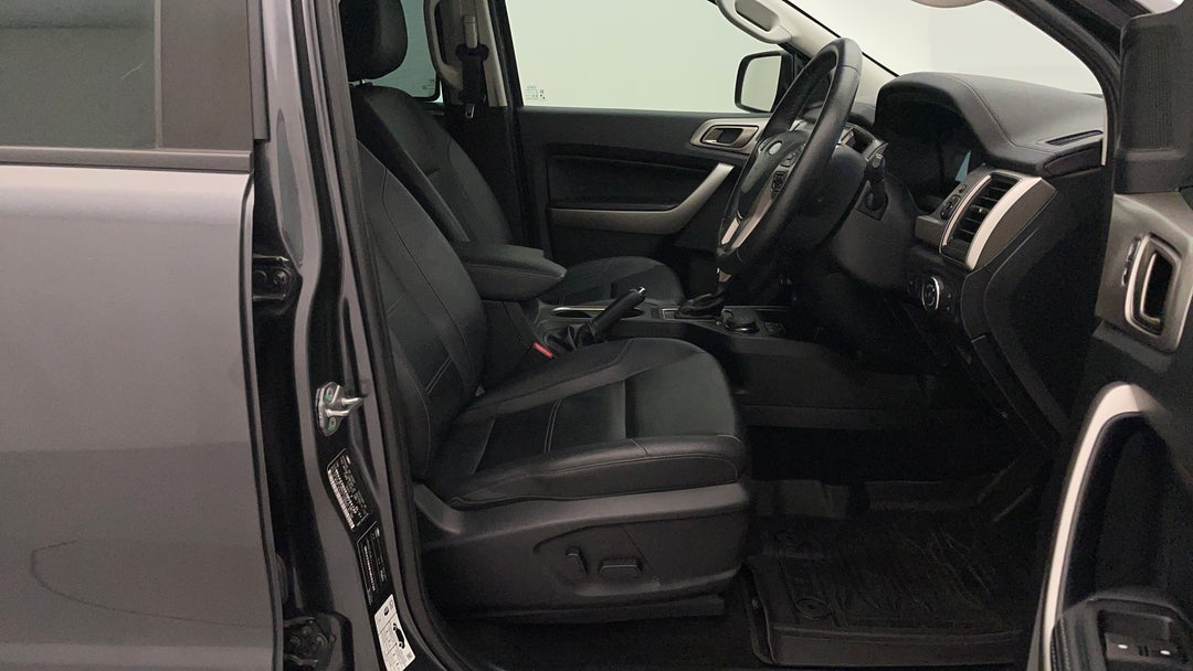 2021 Ford Everest Trend (4WD), Automatic, 75488 km, Right Side Front Door Cabin View