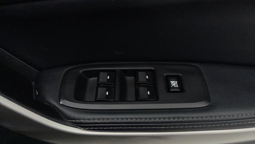 2021 Ford Everest Trend (4WD), Automatic, 75488 km, Drivers Side Door Panel Controls