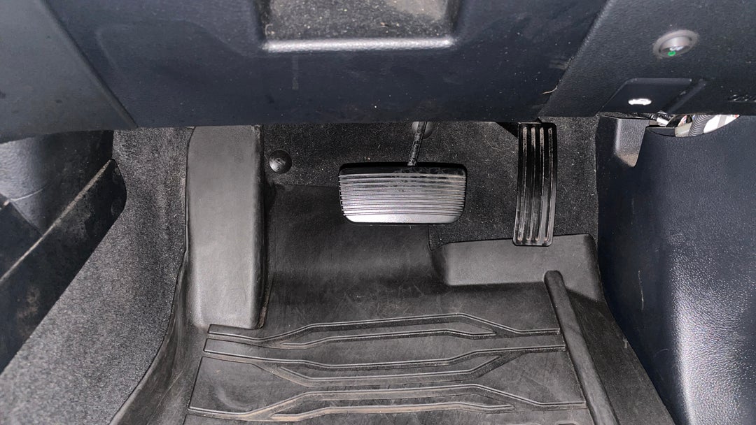 2021 Ford Everest Trend (4WD), Automatic, 75488 km, Pedals and Footmat