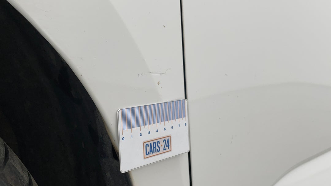 Quarter Panel Front LHS Guard Scratch