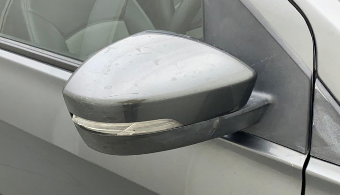 2021 Tata Tiago XT (O) PETROL, Petrol, Manual, 33,889 km, Right rear-view mirror - Indicator light has minor damage