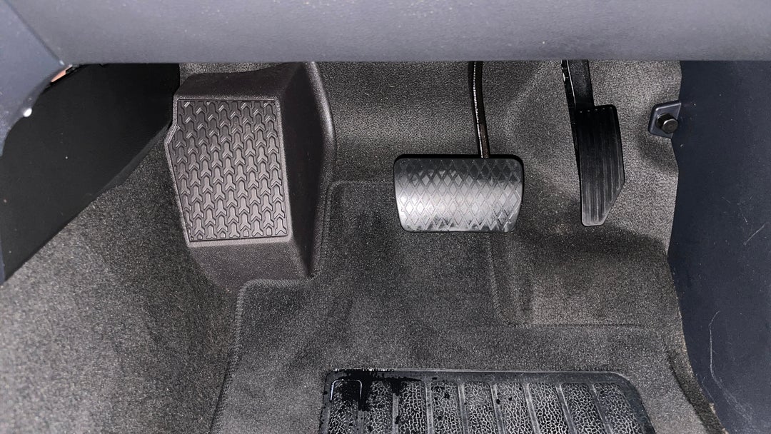 2022 LDV T60 Max Pro (4x4), Automatic, 20399 km, Pedals and Footmat