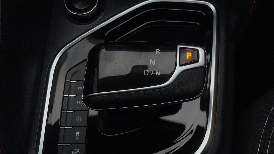 2022 LDV T60 Max Pro (4x4), Automatic, 20399 km, Gear Lever 