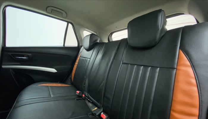 2015 Maruti S Cross ZETA 1.3, Diesel, Manual, 1,63,159 km, Right Side Rear Door Cabin