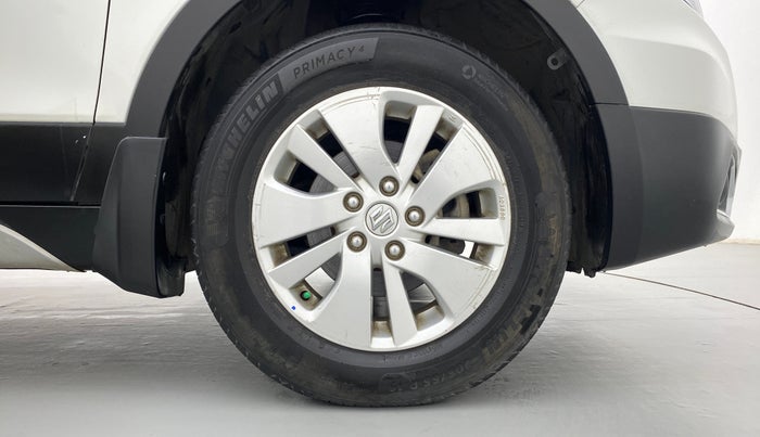 2015 Maruti S Cross ZETA 1.3, Diesel, Manual, 1,63,159 km, Right Front Wheel