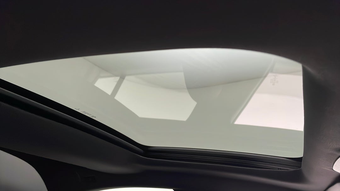 Interior Sunroof/Moonroof