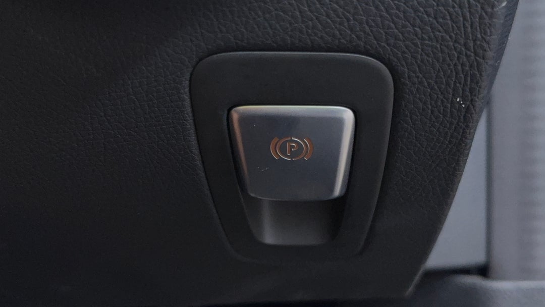 2020 Mercedes-amg C 43, Automatic, 65070 km, Handbrake