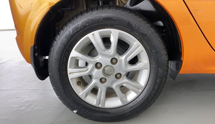 2016 Tata Tiago XZ 1.2 REVOTRON, Petrol, Manual, 13,354 km, Right Rear Wheel