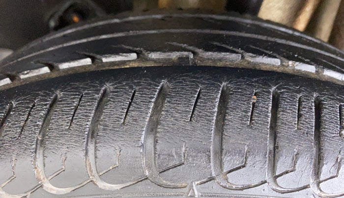 2016 Tata Tiago XZ 1.2 REVOTRON, Petrol, Manual, 13,354 km, Left Rear Tyre Tread
