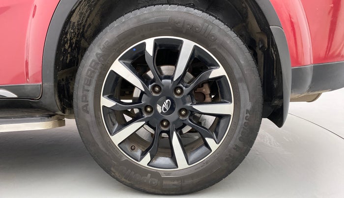 2018 Mahindra XUV500 W11 AT, Diesel, Automatic, 35,238 km, Left Rear Wheel