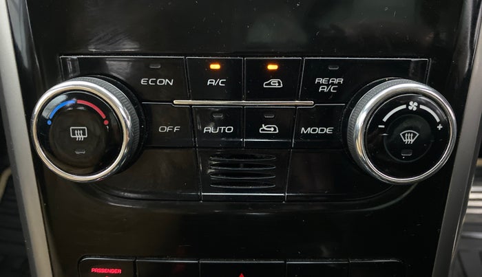 2018 Mahindra XUV500 W11 AT, Diesel, Automatic, 35,238 km, Automatic Climate Control