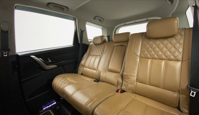 2018 Mahindra XUV500 W11 AT, Diesel, Automatic, 35,238 km, Reclining Back Row Seats