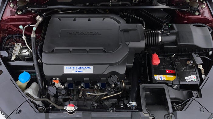 Honda Accord-Engine Bonet View