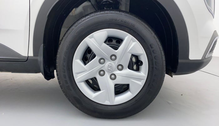 2020 Hyundai VENUE S MT 1.2 KAPPA, Petrol, Manual, 5,415 km, Right Front Tyre