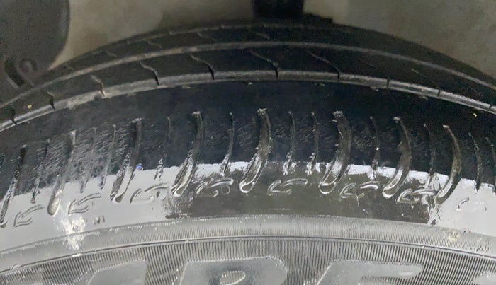 2015 Hyundai Xcent BASE 1.1 CRDI, Diesel, Manual, 69,857 km, Left Front Tyre Tread
