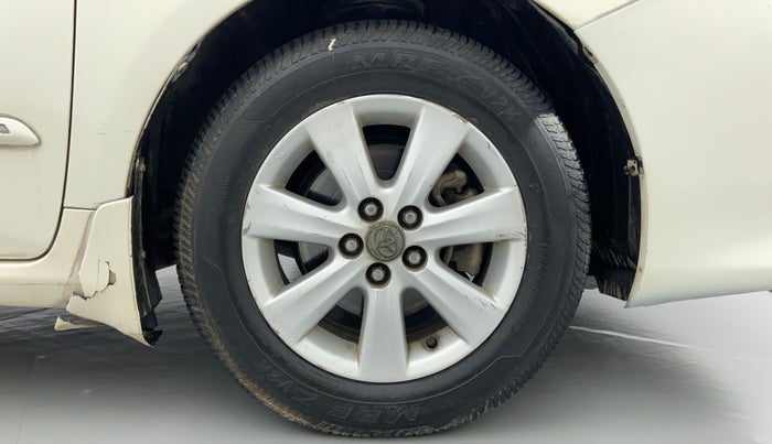2010 Toyota Corolla Altis G PETROL, Petrol, Manual, 83,706 km, Right Front Wheel