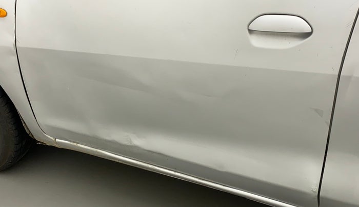 2017 Datsun Go T, Petrol, Manual, 61,811 km, Front passenger door - Slightly dented