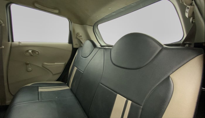 2017 Datsun Go T, Petrol, Manual, 61,811 km, Right Side Rear Door Cabin