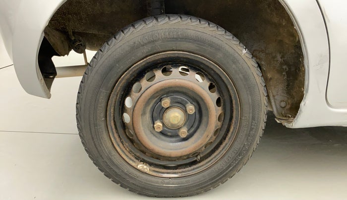 2017 Datsun Go T, Petrol, Manual, 61,811 km, Right Rear Wheel