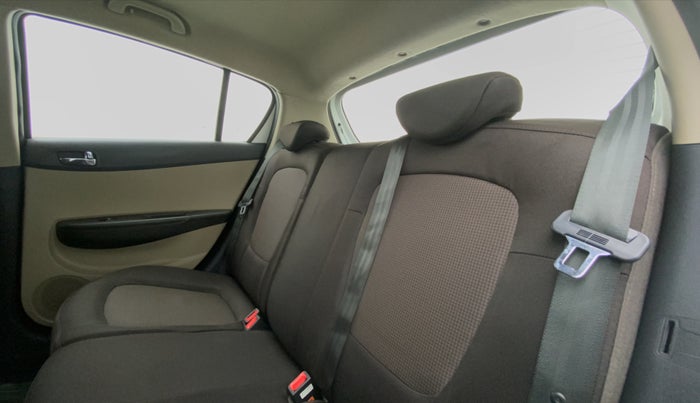 2012 Hyundai i20 SPORTZ 1.2 VTVT, Petrol, Manual, 68,046 km, Right Side Rear Door Cabin