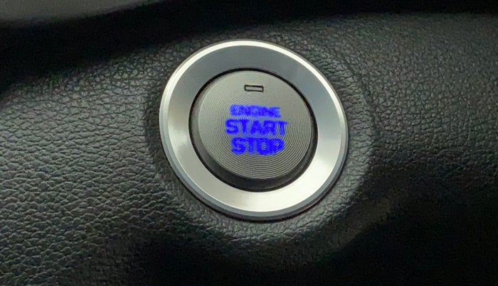 2017 Hyundai New Elantra 2.0 SX(O) AT PETROL, Petrol, Automatic, 64,350 km, Keyless Start/ Stop Button